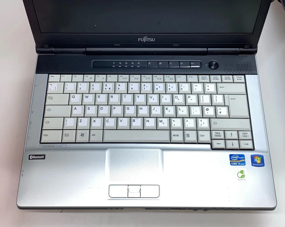 images/shop/Fujitsu Celsius H710_282324052308_3.jpg